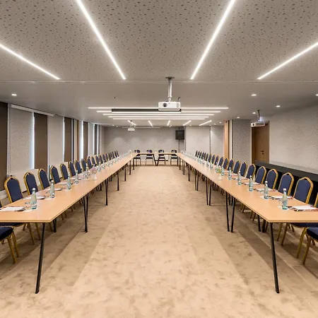 Hotell Mercure Tirana