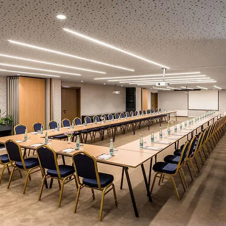 Mercure Tirana