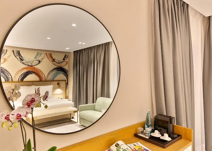 Mercure Отель Тирана