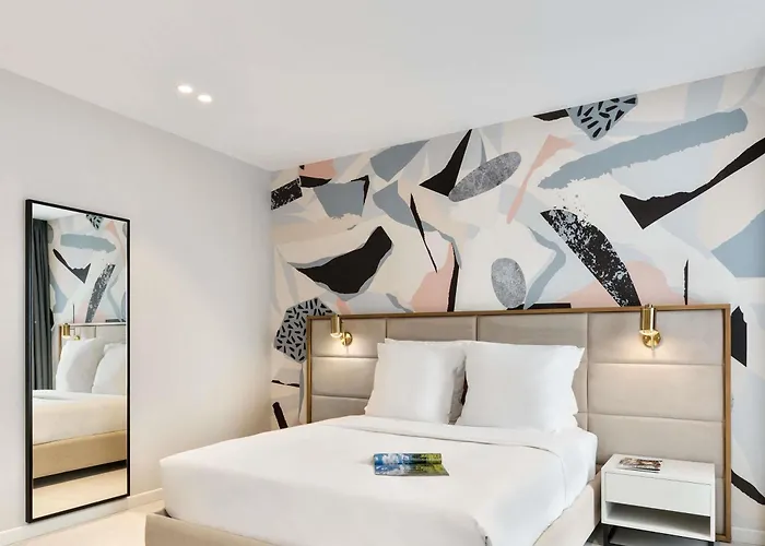 Mercure 4* Тирана