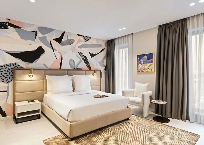 Mercure Отель Тирана