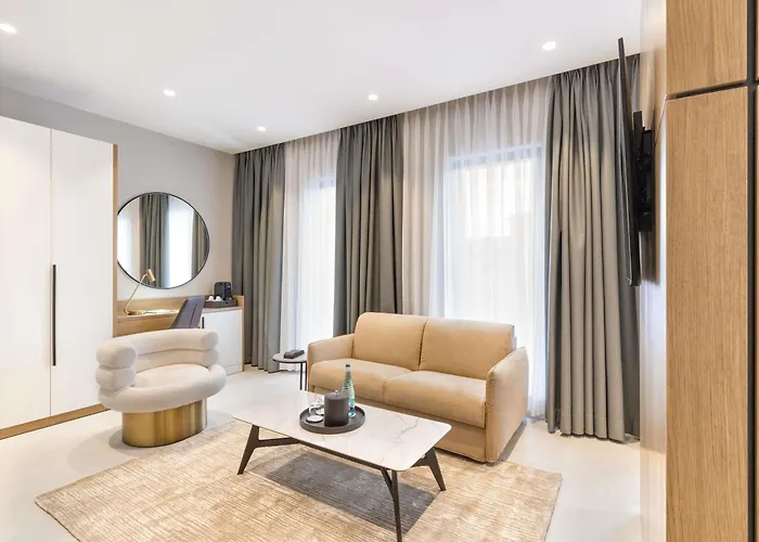 Отель Mercure Тирана