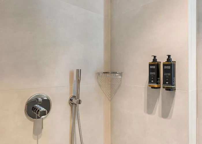 Mercure 4* Тирана